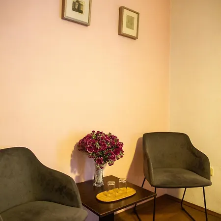 Peregrin Hotel
